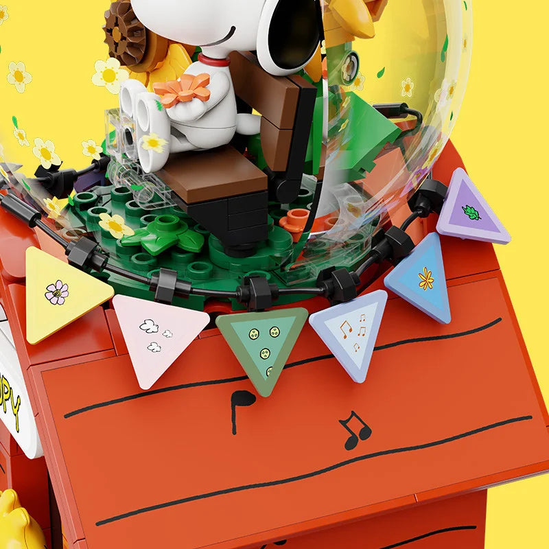 Pantasy - Red House / Snoopy