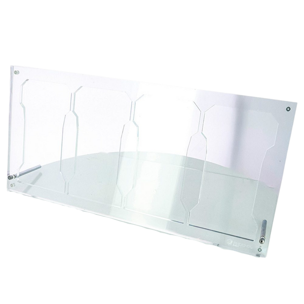 Présentoir acrylique Phoenix Shield vide, vue de trois quarts sur les 4 emplacements découpés